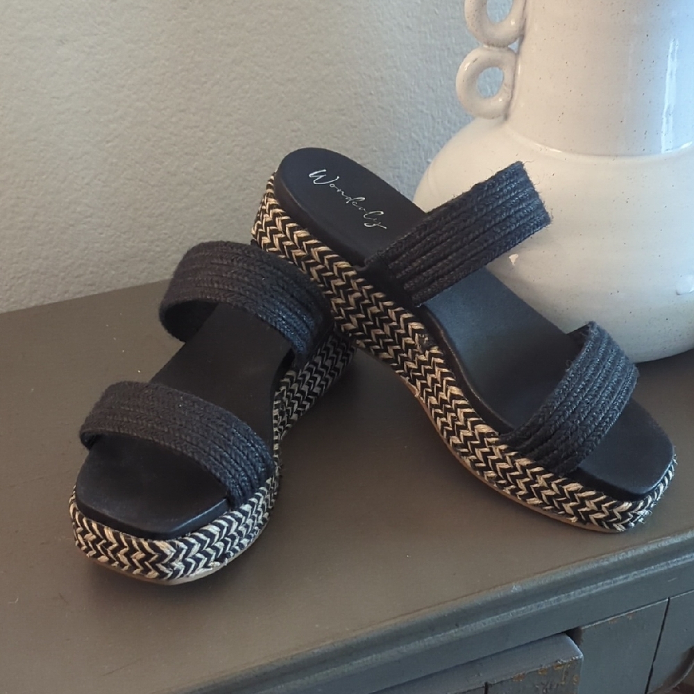 Wonderly Black Wedge Woven Sandals